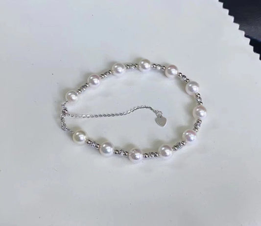 White Freshwater Nucleated Pearls Brackets