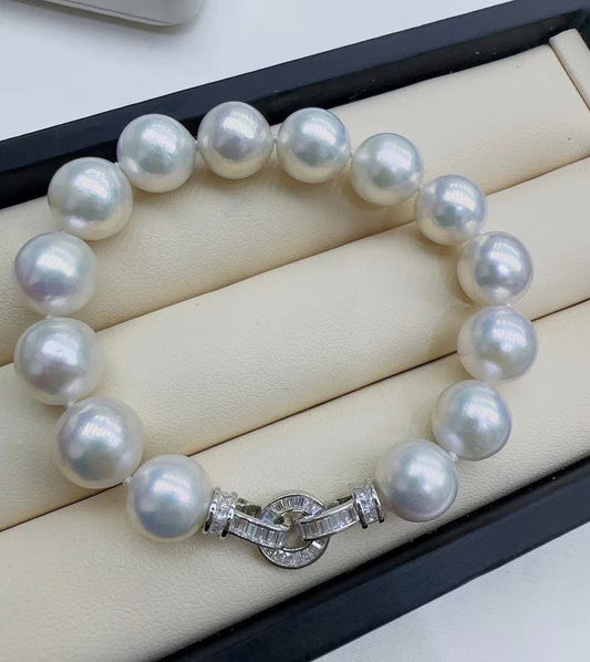 White Edison Pearls Bracelet
