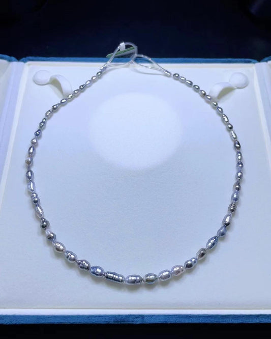 White & Gray Tahitian keshi Pearls Necklace